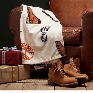 Timberland White and Tan Blanket with Boots